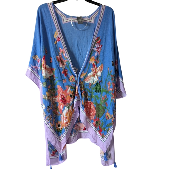 Vince Camuto Tops - ❌SOLD❌.                    NWT Vince Camuto Floral Blue Purple Kimono Open Front